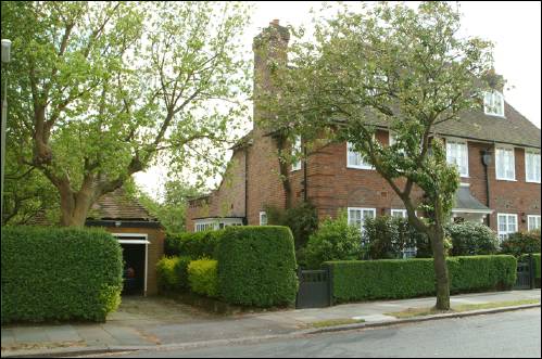 22 Meadway c